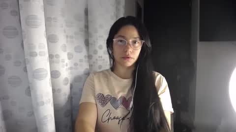 Snapshot of queenvictoria2023 chatting on May 2026 02:06:02 AM Paola online show from May 2026 02:06:02 AM