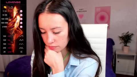 Snapshot of queitsharm_ chatting on September 2025 05:19:02 AM Anna online show from September 2025 05:19:02 AM