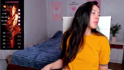 Snapshot of queitsharm_ chatting on October 2025 05:26:02 AM Anna online show from October 2025 05:26:02 AM