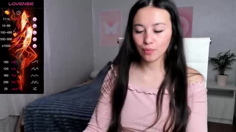 Snapshot of queitsharm_ chatting on October 2025 06:12:01 AM Anna online show from October 2025 06:12:01 AM