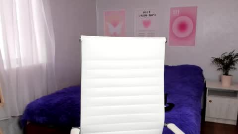 Snapshot of queitsharm_ chatting on October 2025 06:57:02 AM Anna online show from October 2025 06:57:02 AM