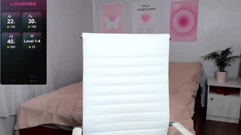 Snapshot of queitsharm_ chatting on November 2025 07:06:02 AM Anna online show from November 2025 07:06:02 AM