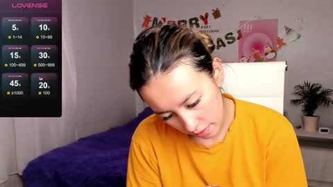 Snapshot of queitsharm_ chatting on December 2025 06:42:02 AM Anna online show from December 2025 06:42:02 AM