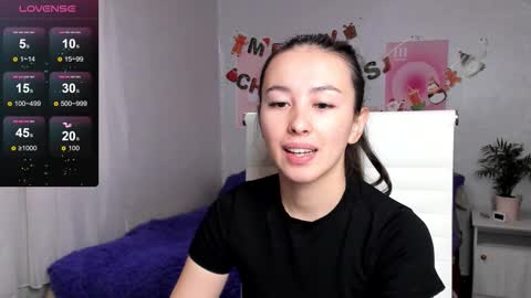 Snapshot of queitsharm_ chatting on December 2025 08:34:02 AM Anna online show from December 2025 08:34:02 AM