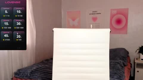 Snapshot of queitsharm_ chatting on February 2026 07:14:01 AM Anna online show from February 2026 07:14:01 AM