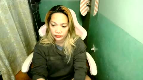 quelly40 online show from August 2026 06:22:02 PM