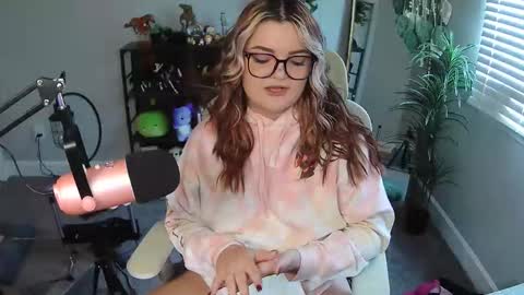 Snapshot of quervoqueen1 chatting on May 2026 07:52:02 PM Bri online show from May 2026 07:52:02 PM