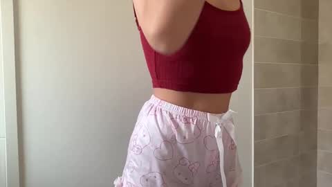 Quinnyelena online show from January 2025 09:59:01 AM