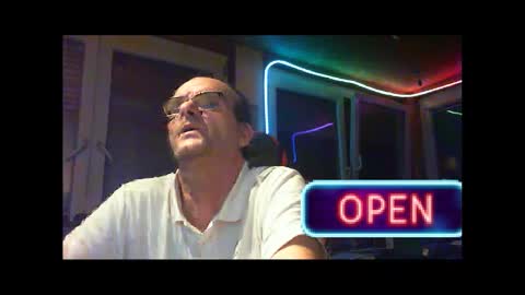 Snapshot of r_2d2_ chatting on February 2025 10:39:02 PM dj mike online show from February 2025 10:39:02 PM