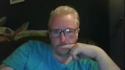 Snapshot of r_o_h_a_n chatting on November 2025 11:43:01 PM r_o_h_a_n online show from November 2025 11:43:01 PM