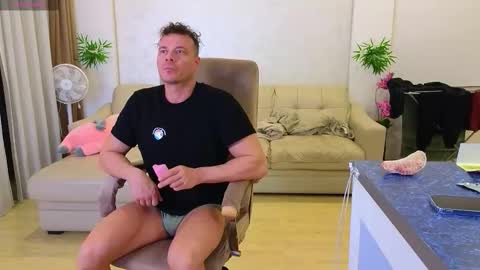 Jess  John online show from January 2026 06:35:01 PM