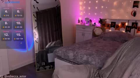 Rebecca  Becc online show from October 2025 04:31:02 PM