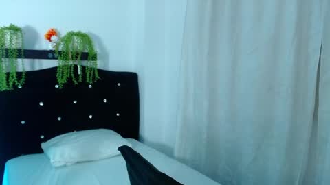 Snapshot of rachel__moon chatting on June 2026 12:16:02 AM Valentina online show from June 2026 12:16:02 AM