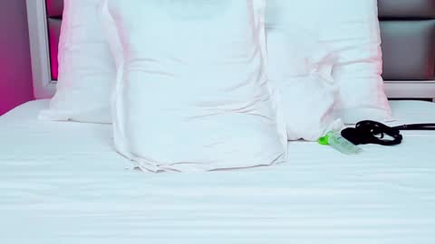 Snapshot of rachel_quinn_ chatting on March 2025 07:53:01 AM rachel_quinn_ online show from March 2025 07:53:01 AM