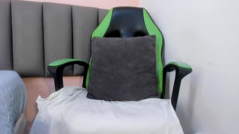 Snapshot of rachel_roman chatting on December 2024 01:40:01 AM DALIANA online show from December 2024 01:40:01 AM