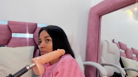 Snapshot of rachel_roman chatting on December 2024 07:43:01 PM DALIANA online show from December 2024 07:43:01 PM