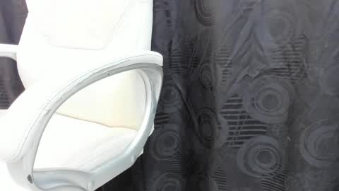 Snapshot of rachel_roman chatting on December 2024 04:57:01 PM DALIANA online show from December 2024 04:57:01 PM