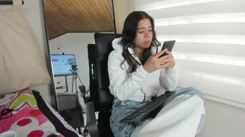 Rachell online show from February 2025 04:50:02 PM