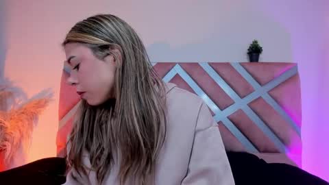 Rachell online show from May 2026 03:47:01 AM
