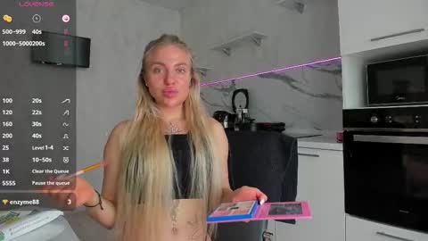 radiance_ online show from September 2025 07:45:01 AM