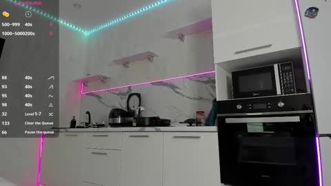 radiance_ online show from October 2025 06:28:02 PM