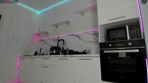 radiance_ online show from October 2025 04:53:02 PM