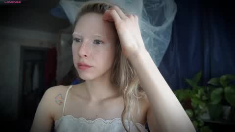 Snapshot of radiant_ada chatting on June 2026 11:35:01 AM ada online show from June 2026 11:35:01 AM