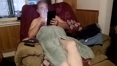 Snapshot of radiomantim chatting on January 2026 03:06:02 PM Radioman for fun online show from January 2026 03:06:02 PM