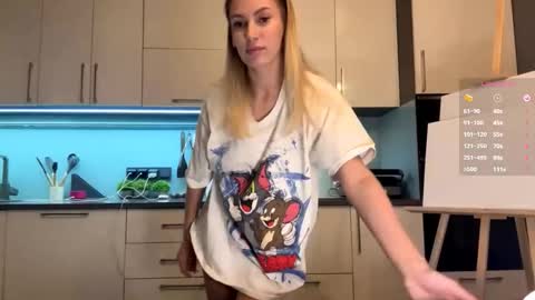 Mila online show from March 2026 04:14:02 PM