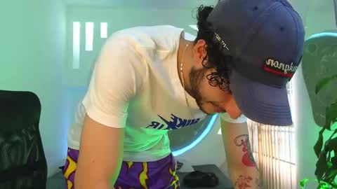 R A F A E L online show from September 2025 09:16:02 PM