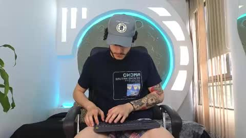 R A F A E L online show from October 2025 09:57:02 PM