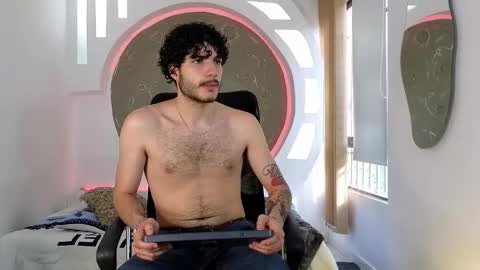 R A F A E L online show from November 2025 09:05:02 PM