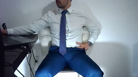 elenacam online show from April 2026 03:36:01 PM