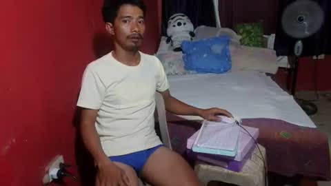 Snapshot of raffyhardcock4u chatting on May 2026 01:18:01 PM Raffyhardcock4u online show from May 2026 01:18:01 PM
