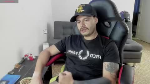 ragnar_lothbrok77 online show from November 2025 05:06:02 PM