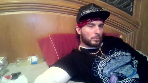 Snapshot of raidersman757 chatting on February 2026 08:35:02 AM hitman online show from February 2026 08:35:02 AM