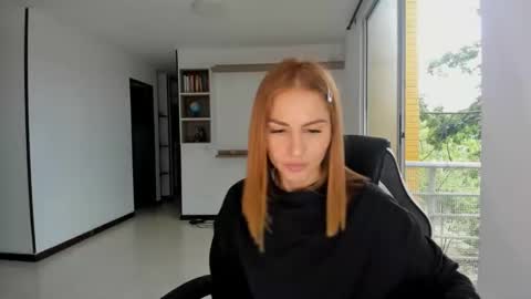 Jennyindependent model . online show from February 2025 10:31:02 PM