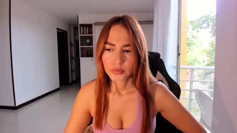 Jennyindependent model . online show from April 2026 08:39:02 PM