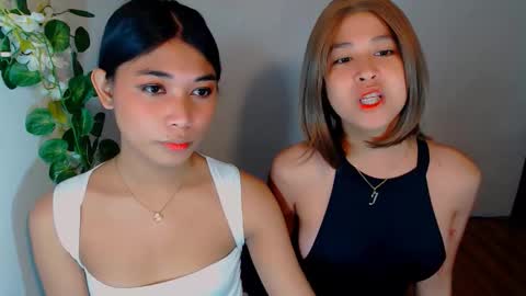 raindrizzle1706 online show from November 2025 05:37:01 PM