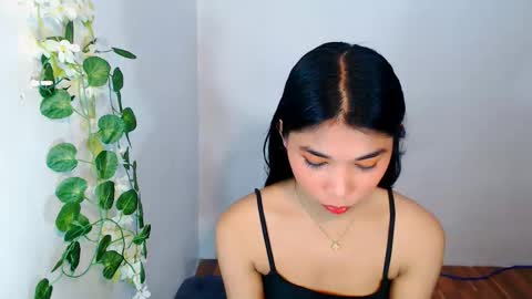 raindrizzle1706 online show from November 2025 05:27:01 PM