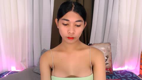 raindrizzle1706 online show from February 2026 05:39:02 PM