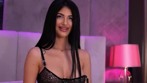 Raisa online show from November 2025 04:40:02 PM