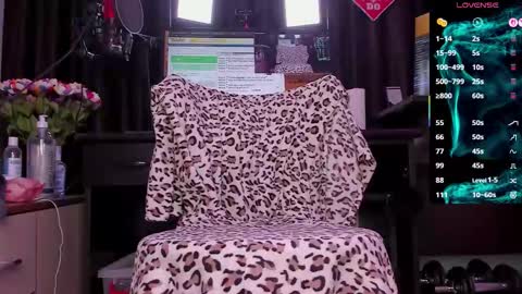 Snapshot of raissa_sky26 chatting on September 2025 02:46:01 AM Laura online show from September 2025 02:46:01 AM