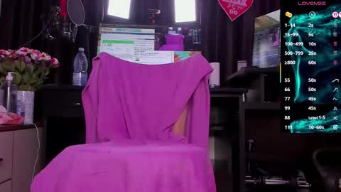 Snapshot of raissa_sky26 chatting on October 2025 02:34:01 AM Laura online show from October 2025 02:34:01 AM