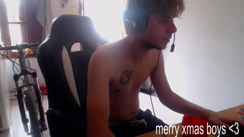 Snapshot of ramisexyloveyou chatting on December 2024 12:36:01 PM Ramiro online show from December 2024 12:36:01 PM