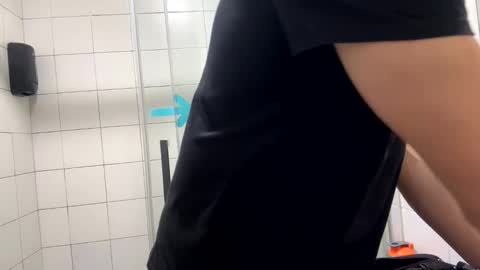 ramix95 online show from November 2025 05:07:01 PM