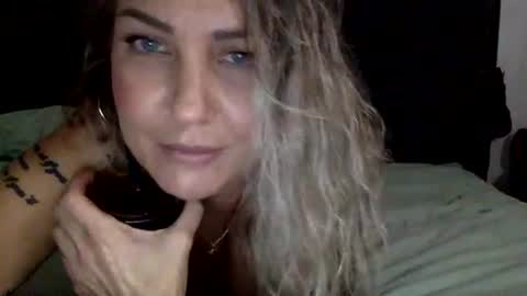 Mamakel online show from October 2025 02:11:02 AM