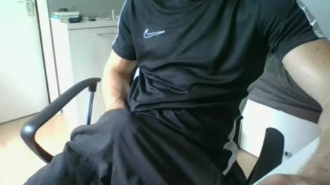 ramonjoosse2001 online show from June 2026 11:23:02 AM