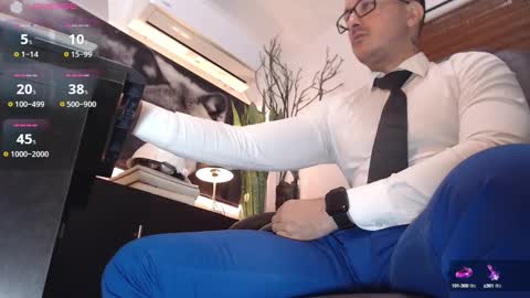 Snapshot of randylukehot chatting on January 2025 10:37:01 PM randylukehot online show from January 2025 10:37:01 PM