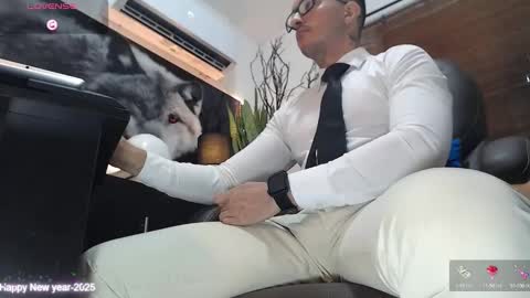 Snapshot of randylukehot chatting on February 2025 07:25:02 PM randylukehot online show from February 2025 07:25:02 PM